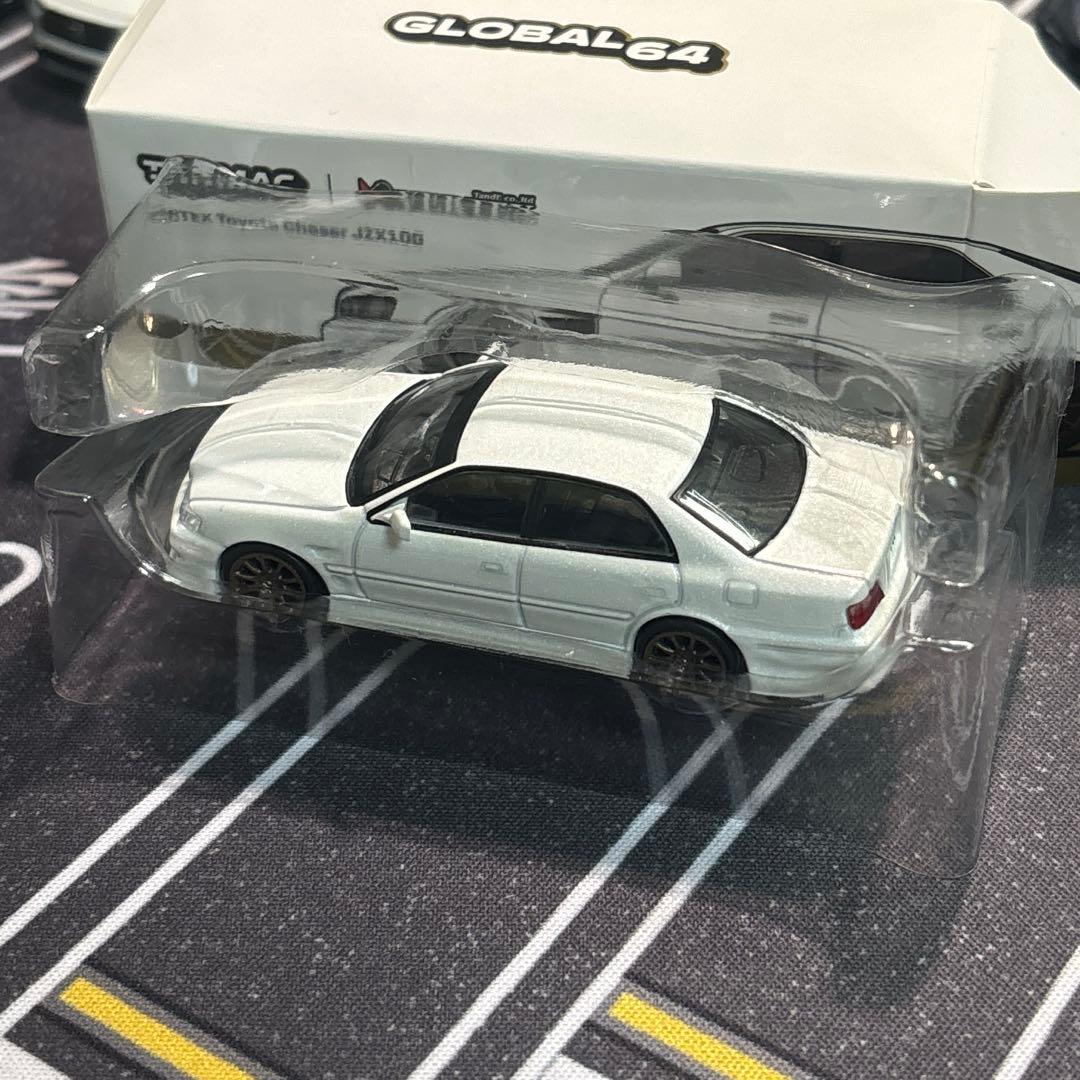 箱付き ターマックワークス1/64 チェイサー VERTEX ホワイトメタリック