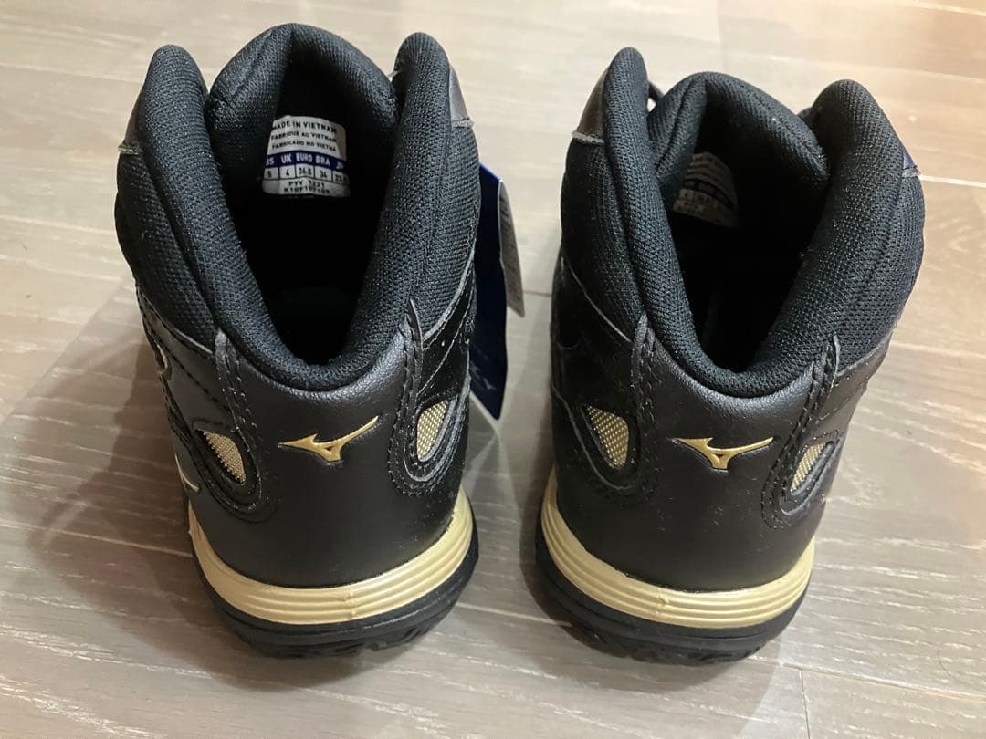 Mizuno フィットネスシューズ　ブラック ハイカット　レディース23cm