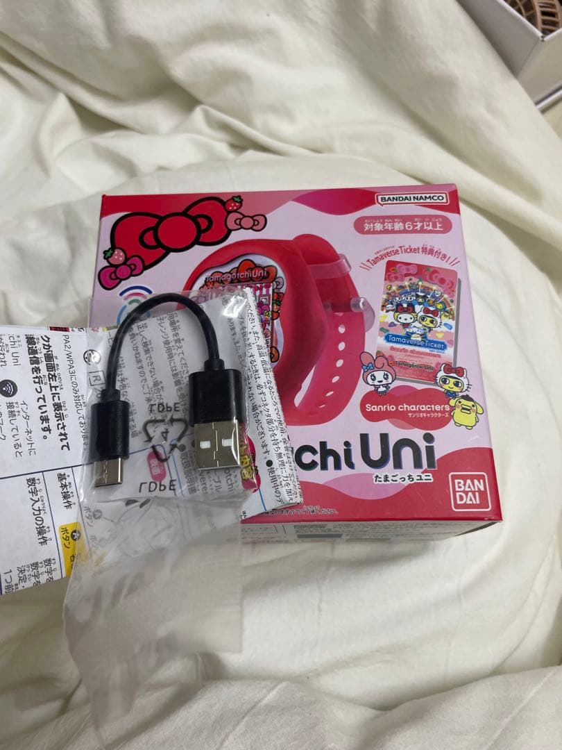 たまごっちUni ピンク サンリオキャラクターズ