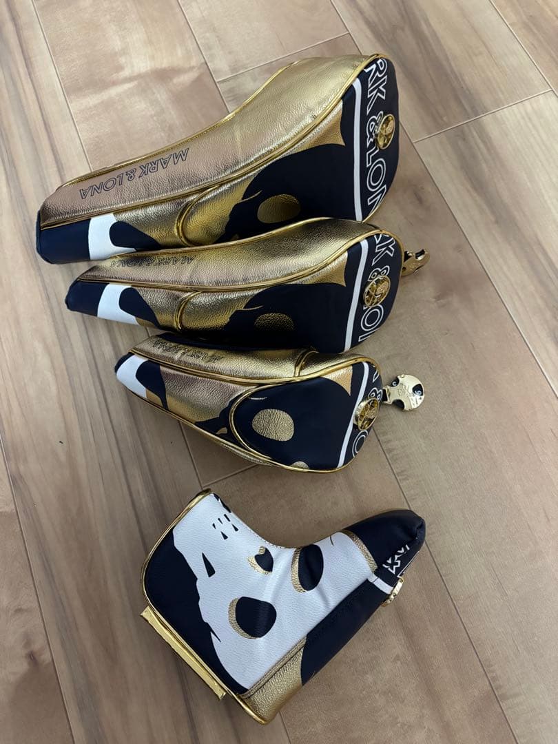 MARK & LONA キャディバッグ　ヘッドカバーセット