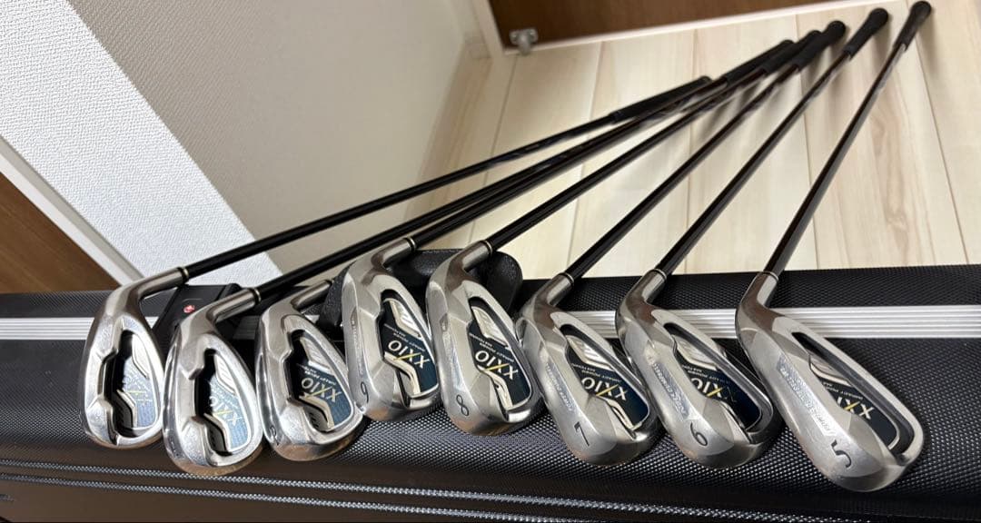 クラブセット　XXIOアイアン8本、ドライバー3本、ユーティリティ1本