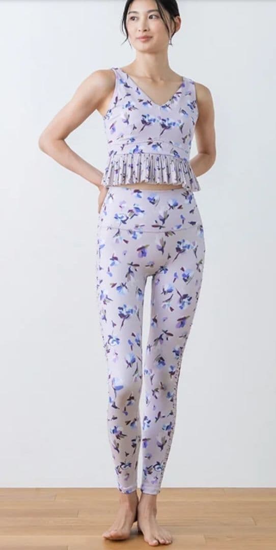 【新品未使用】MサイズSUKALAローズプリントブラトップレギンスセット