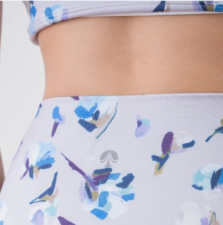 【新品未使用】MサイズSUKALAローズプリントブラトップレギンスセット