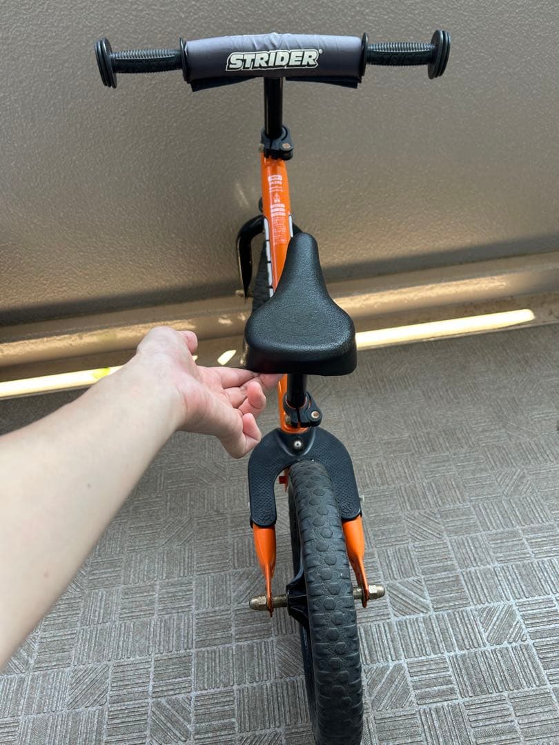 STRIDER バランスバイク オレンジ 12インチ