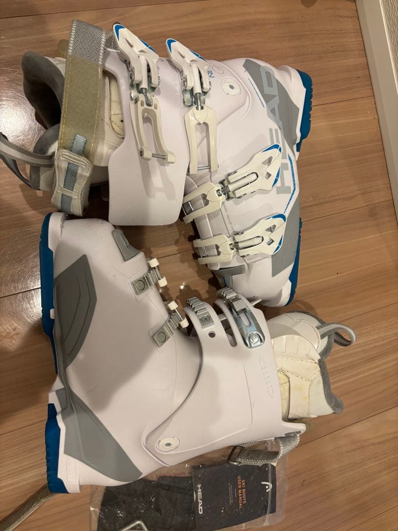 スキー用ブーツ(女性用) ホワイト　美品 HEAD 女性用スキーブーツ ホワイト