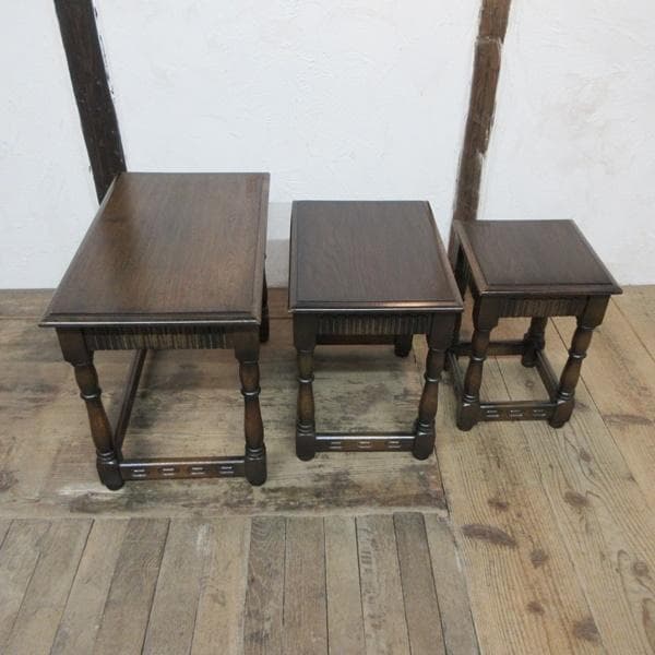 イギリス アンティーク 家具 ネストテーブル サイドテーブル 3台組 6076e