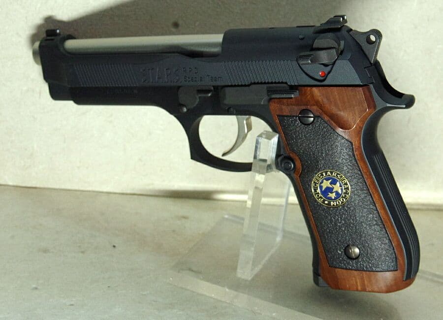 東京マルイ バイオハザード サムライエッジ改クリスレッドフィールド 15周年版