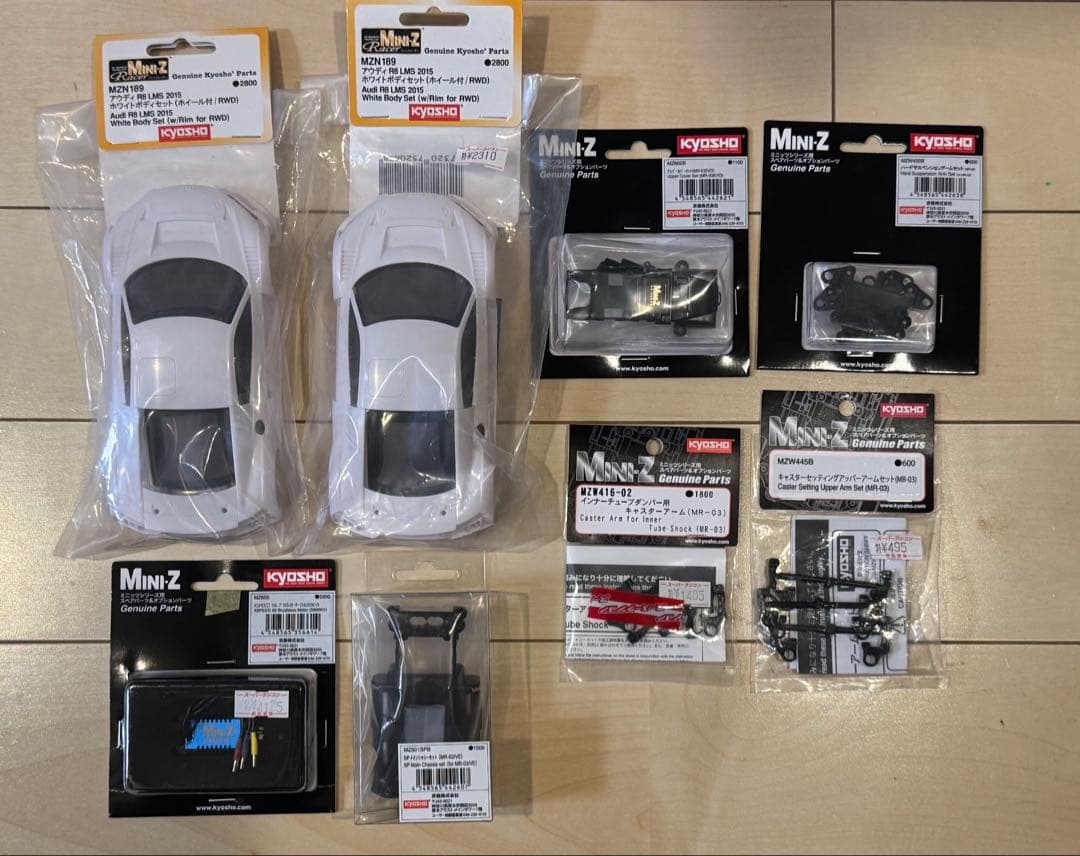 Kyosho Mini-Z アウディホワイトボディとパーツセット