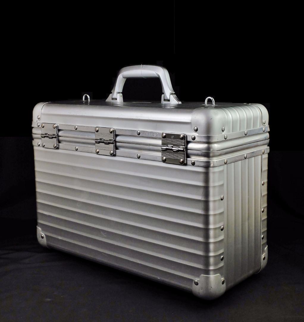 リモワ 940.31『Lufthansa』アルミTSA パイロットケース 29L