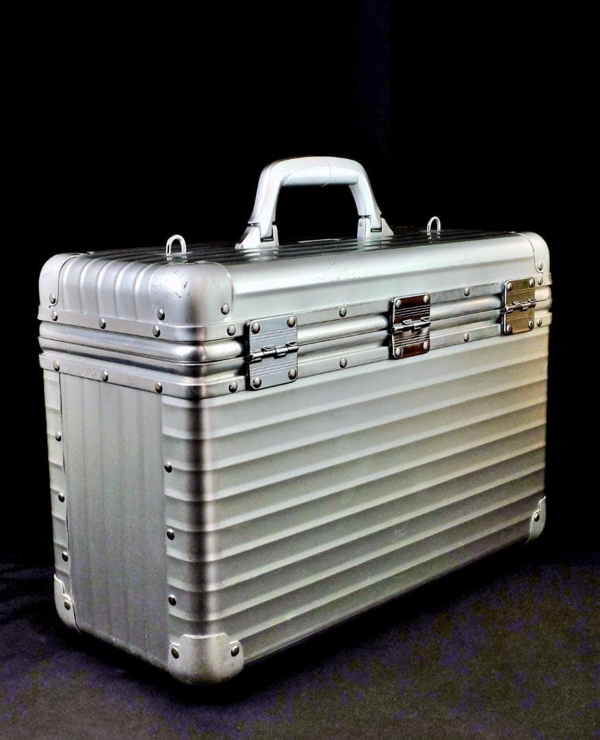 リモワ 940.31『Lufthansa』アルミTSA パイロットケース 29L