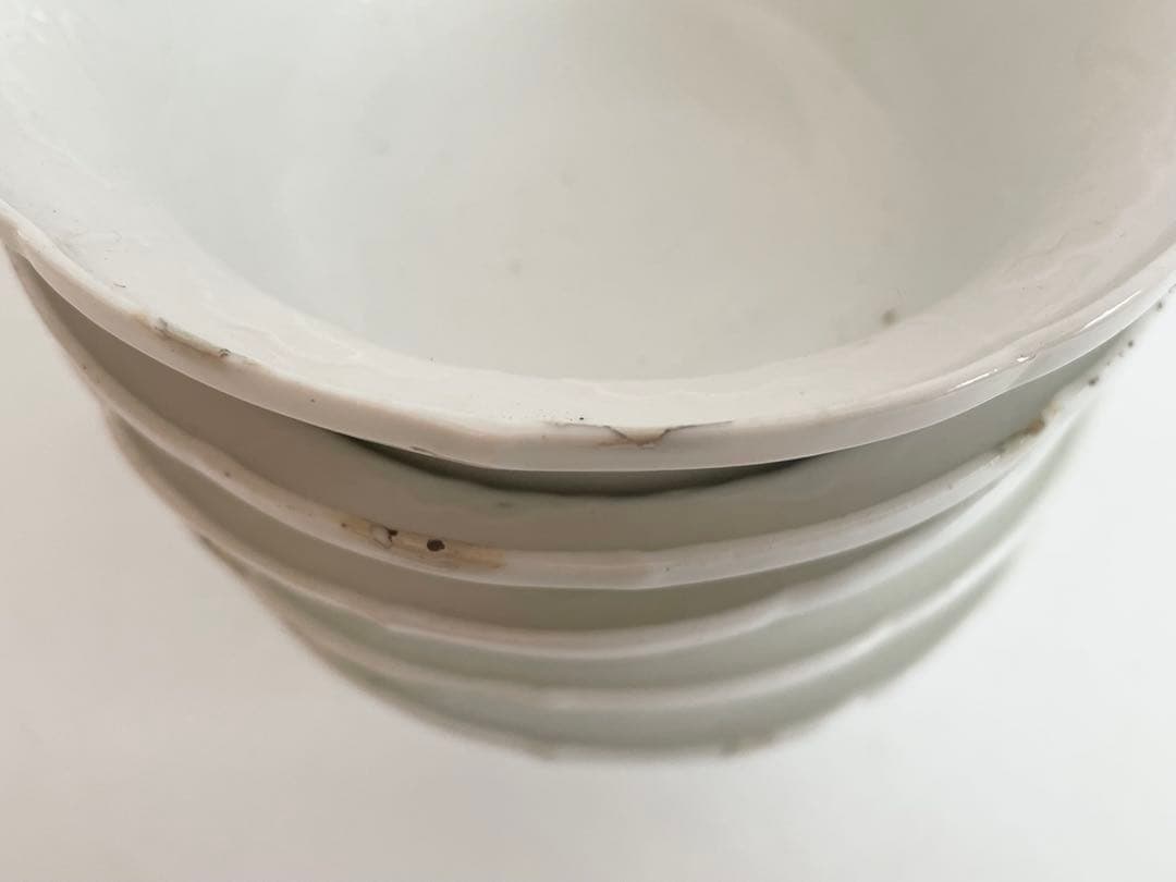 骨董　アンティーク　古伊万里　白磁陽刻向付　5客　直しあり