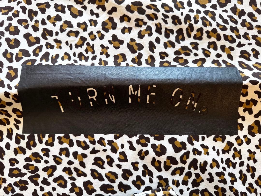 新品タグ付TURN ME ONレオパード柄ミッドレングス8'サーフボードケース