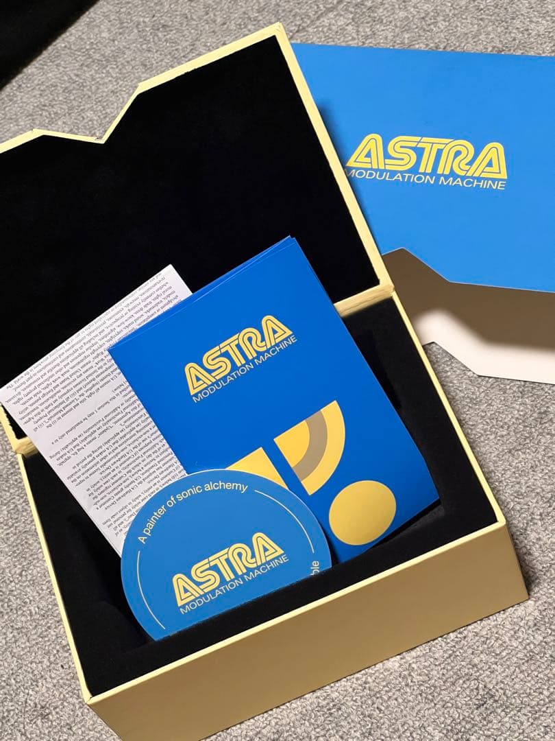 UAFX ASTRA Modulation Machine ギターエフェクター