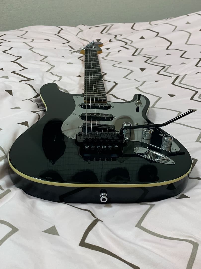 ギター FENDER Tom Morello Stratocaster