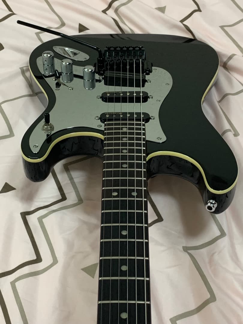 ギター FENDER Tom Morello Stratocaster