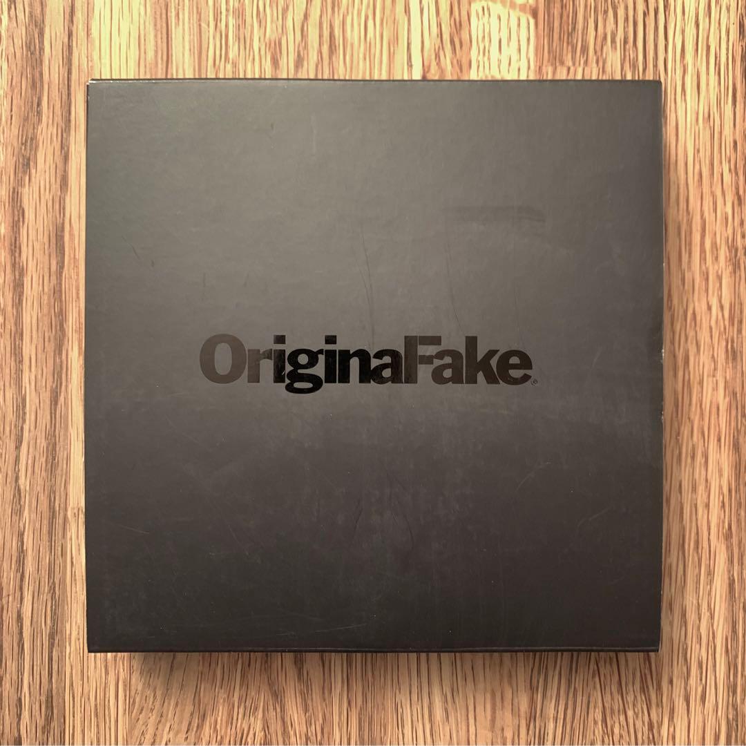 KAWS ORIGINAL FAKE ART TILE 2枚セット