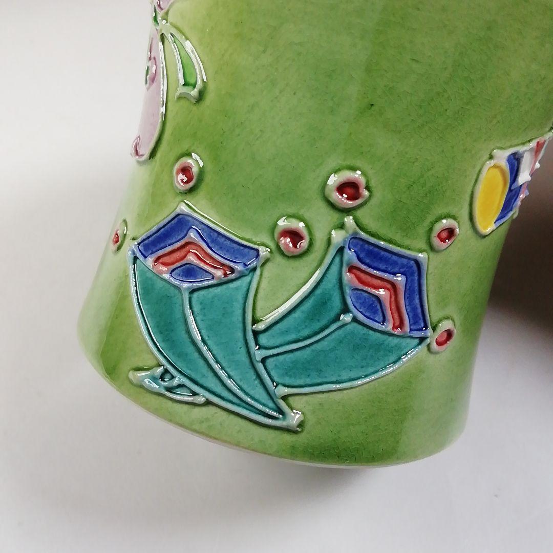 Ｔ６８５　蓋置　『淡緑交趾　宝尽し』『小松雅山 造』　共箱　茶道具