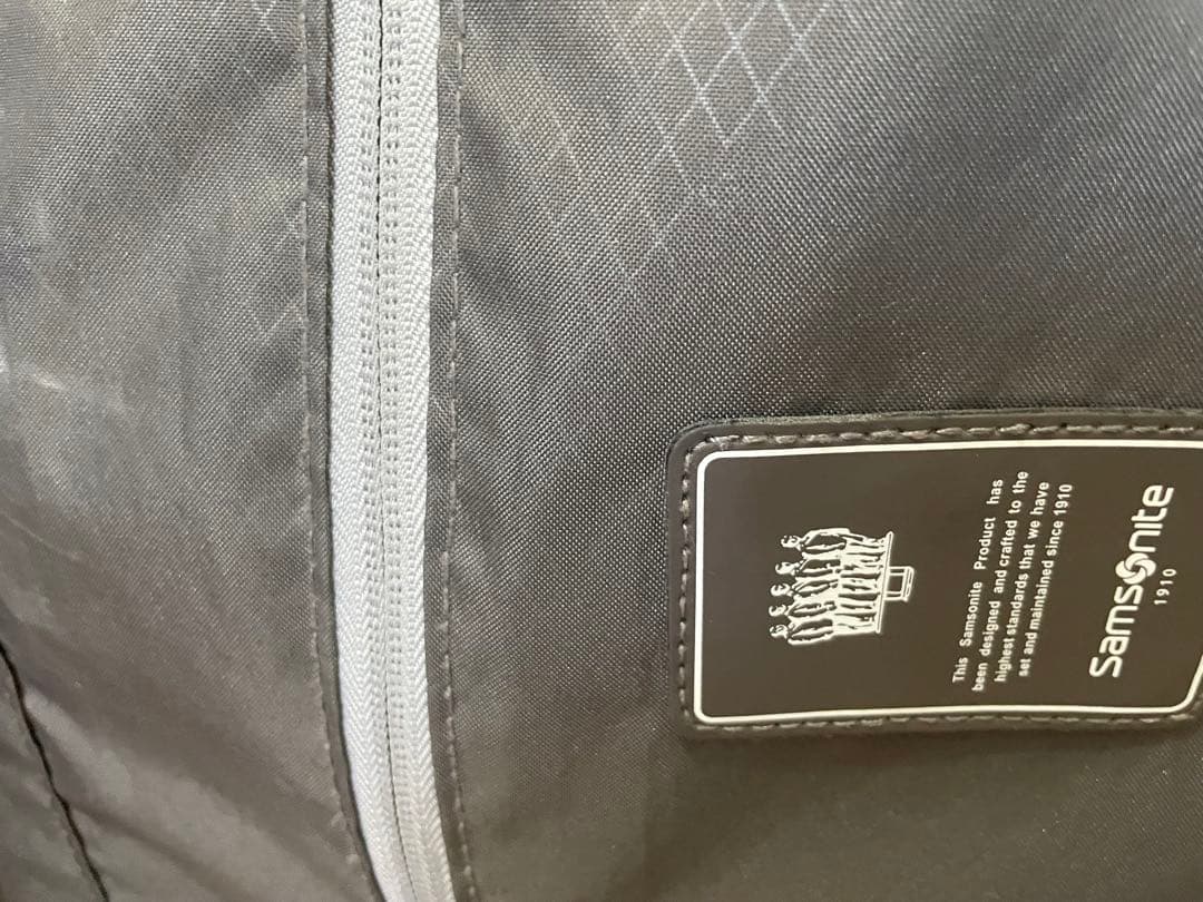 お値引きいたします。 サムソナイト　スピナー55 シルバーグレー軽量