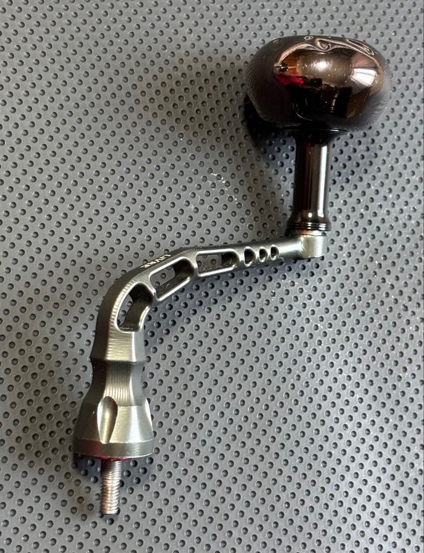 限定LIVRE モノアーム56 ノブ 黒軸 コッパーG シマノ