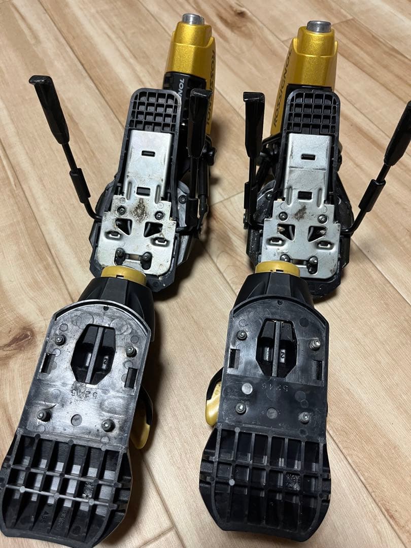 スキービンディング ROSSIGNOL（LOOK　PIVOT　ターンテーブル18