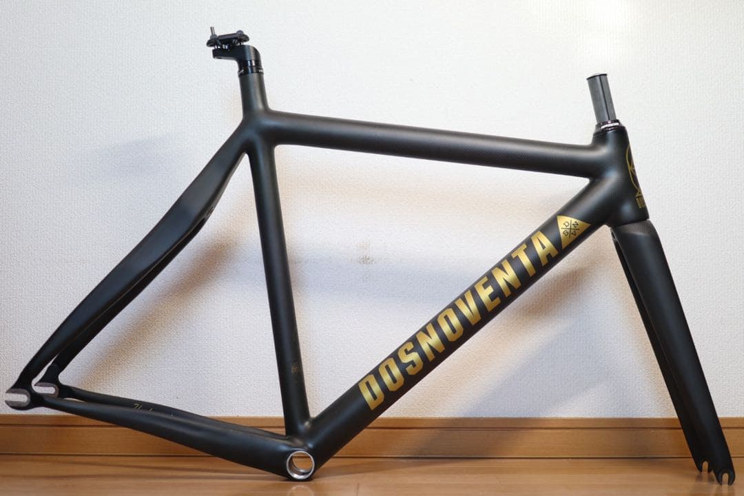 DOSNOVENTA TOKYO ドスノヴェンタ ピスト フレーム ブルーラグ