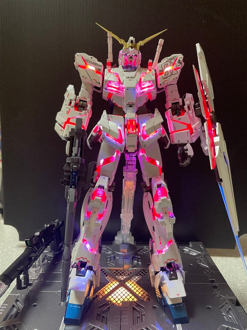 ユニコーンガンダム MG完成品 LEDライトアップ