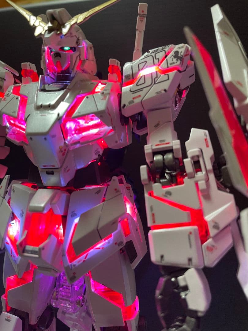 ユニコーンガンダム MG完成品 LEDライトアップ