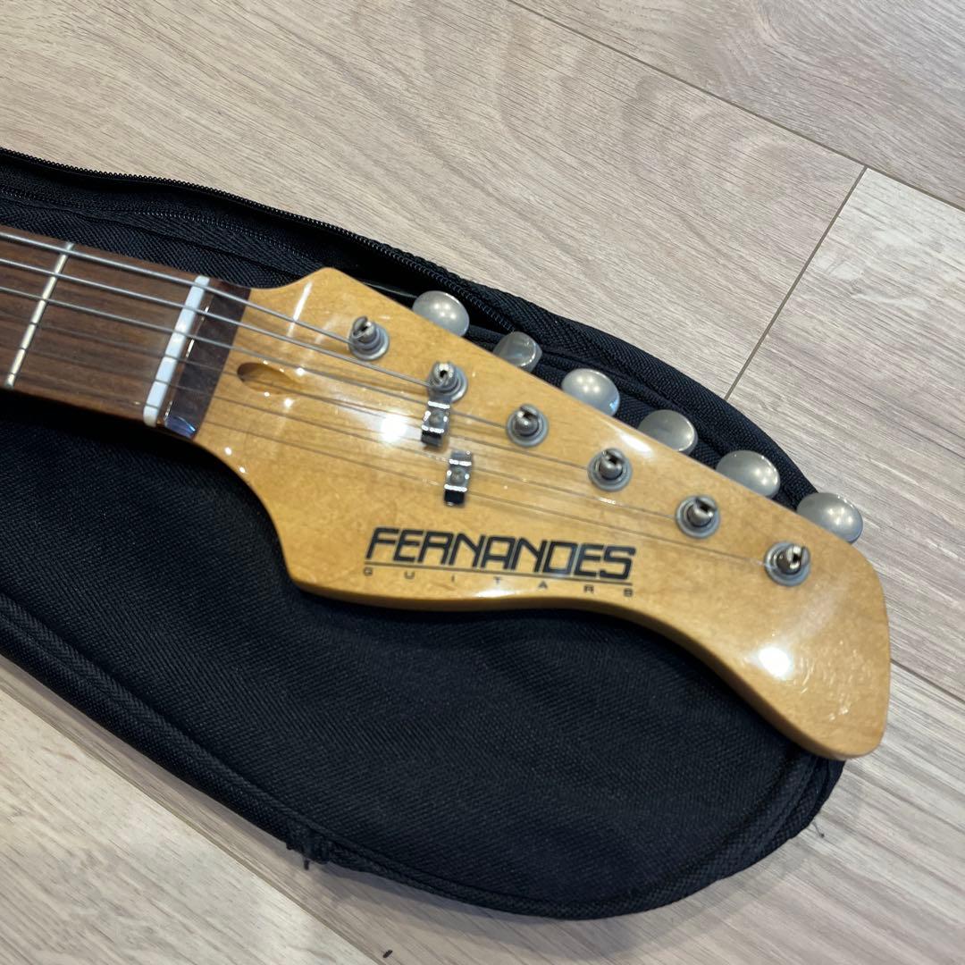 FERNANDESのストラトキャスター　エレキギター