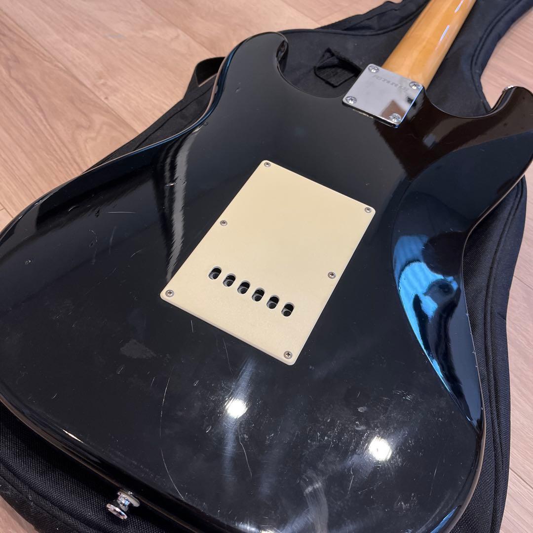 FERNANDESのストラトキャスター　エレキギター