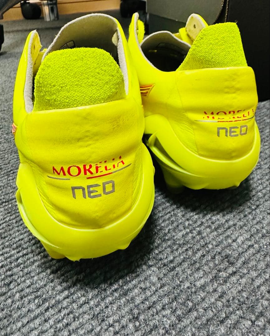 モレリアネオ4 限定カラー　イエロー　黄色 28.5cm