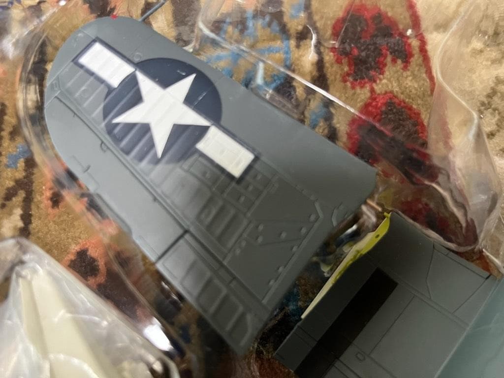 ホビーマスター 1/48 F4U-1A コルセア ブラックシープ ホワイト86