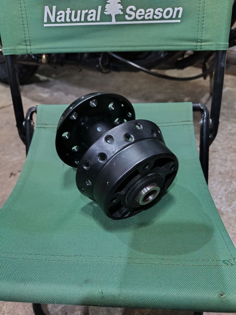 ハーレーフロントハブ