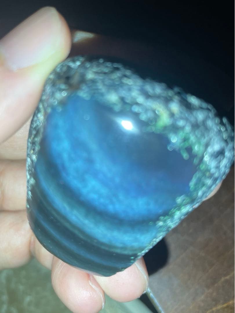 研磨品　十勝石玲瓏　ブルー、グリーンベースレインボーオブシディアン