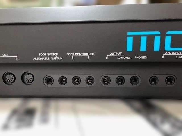 YAMAHA シンセサイザーMODX６＋　６１鍵盤