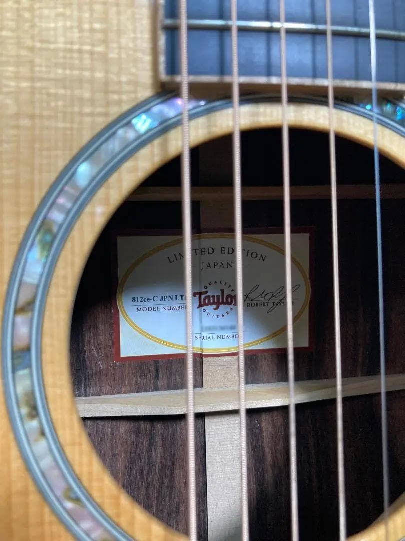 【激レア】 Taylor 2014 Japan Limited 812ce