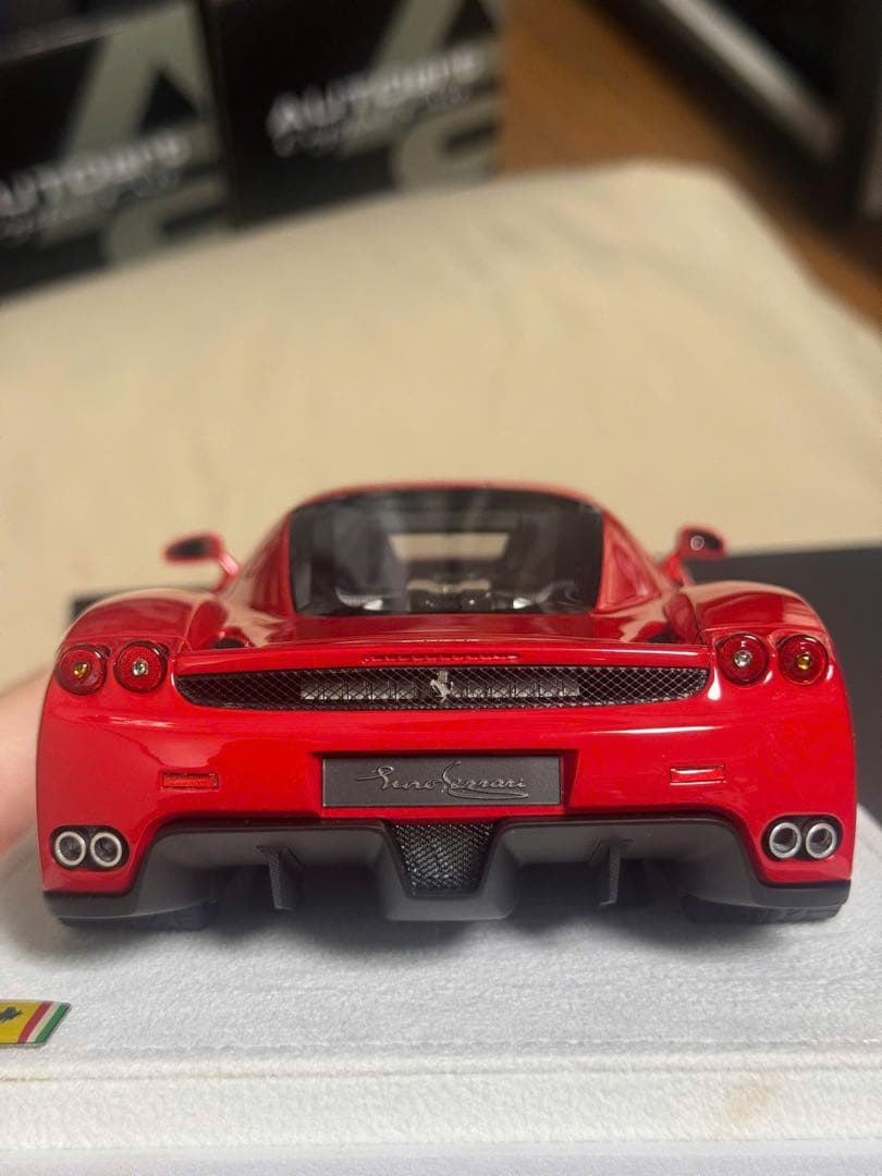 Ferrari Enzo 1:18 ミニカー