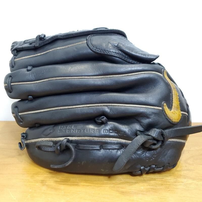 NIKE ナイキ ダルビッシュ有モデル 廃盤品 激レア 投手用 軟式グローブ
