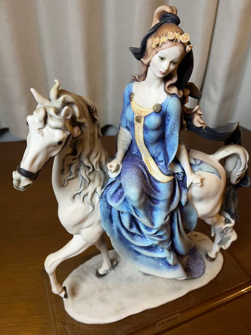 ジョゼッペ アルマーニ フローレンス社 置物 馬 女性