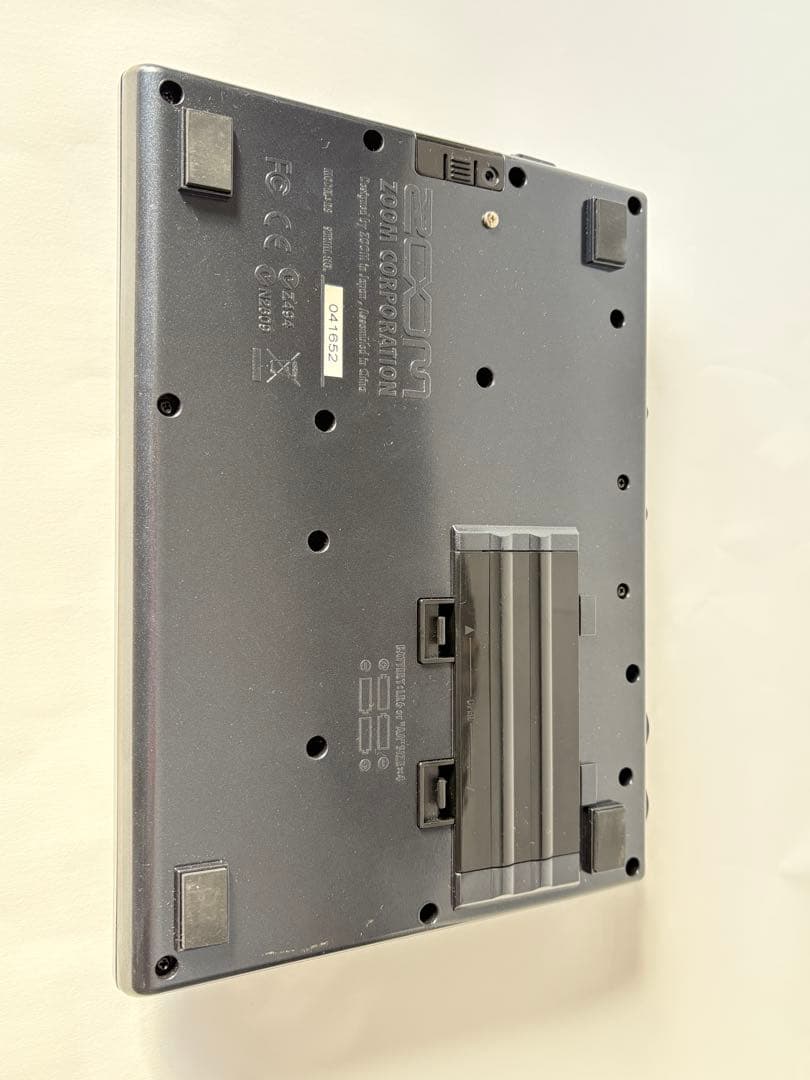 ZOOM R8 マルチトラックレコーダー　中古