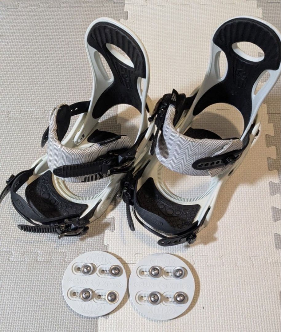 FLUX スノーボードビンディング Sサイズ ホワイト