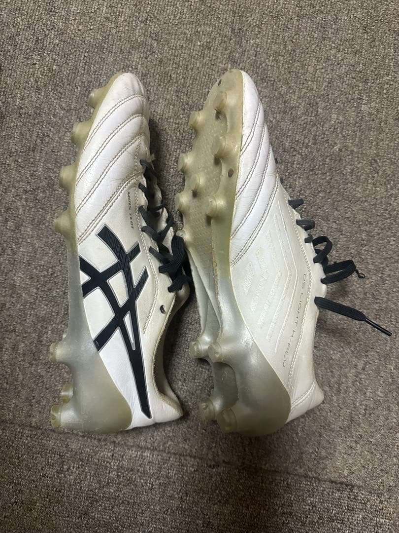 サッカースパイク アシックスDS LIGHT X-FLY4（26.5cm）