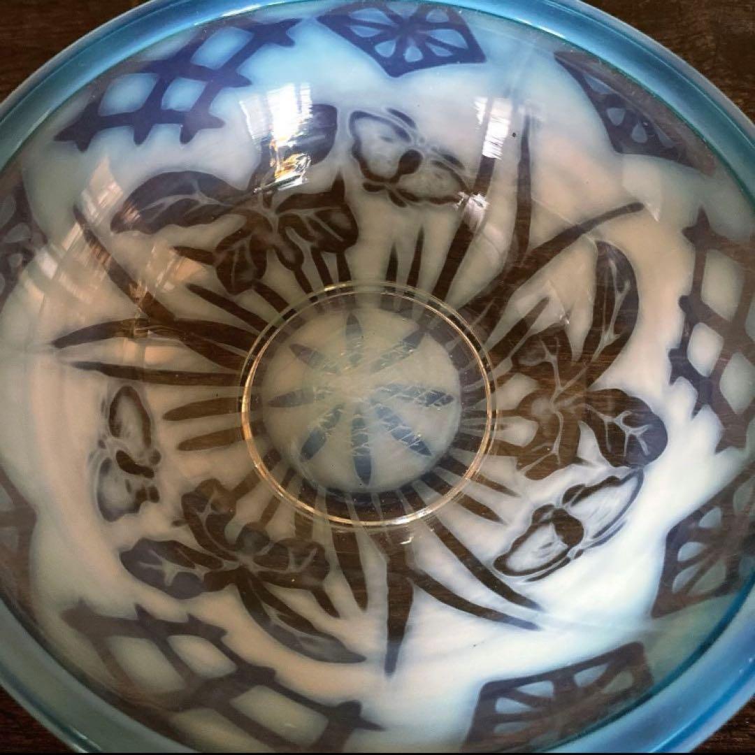 ●大正〜昭和初期 和ガラス器 氷コップ 青色縁 菖蒲に蝶文 乳白色アンティーク