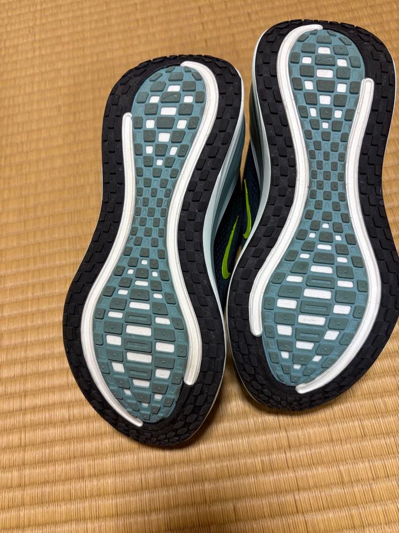 NIKE ボメロプラス