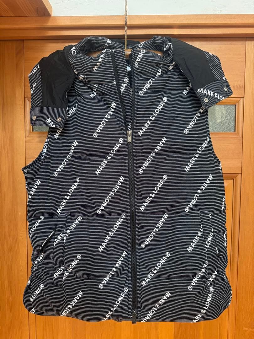 y*s様 【新品未使用】マーク&ロナ ダウンベスト ゴルフ MARK&LONA