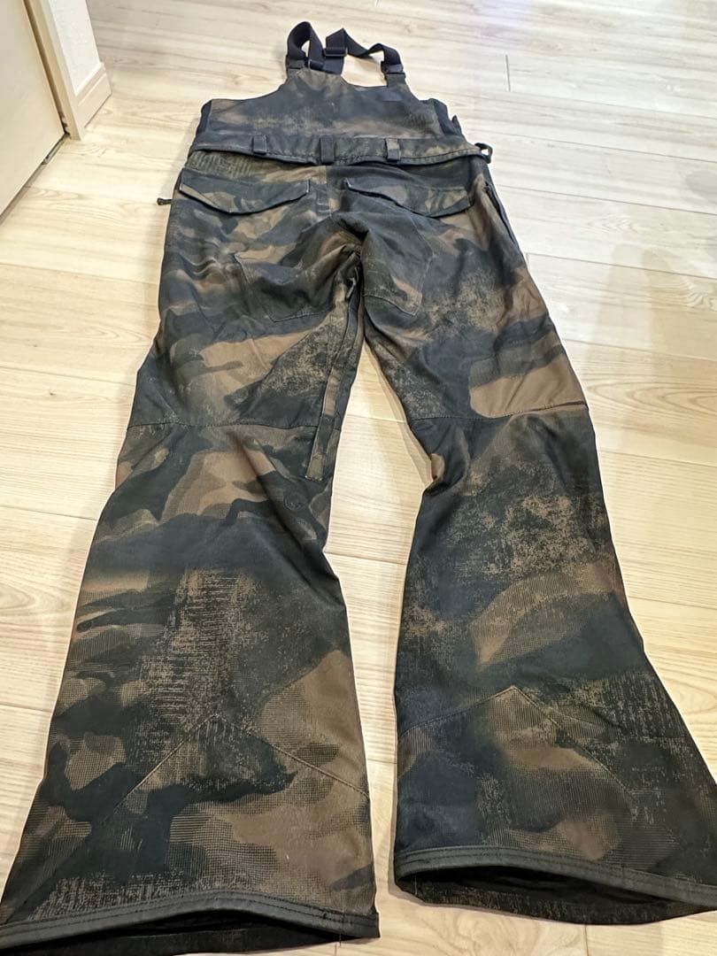 VOLCOM オーバーオールウェア　迷彩柄
