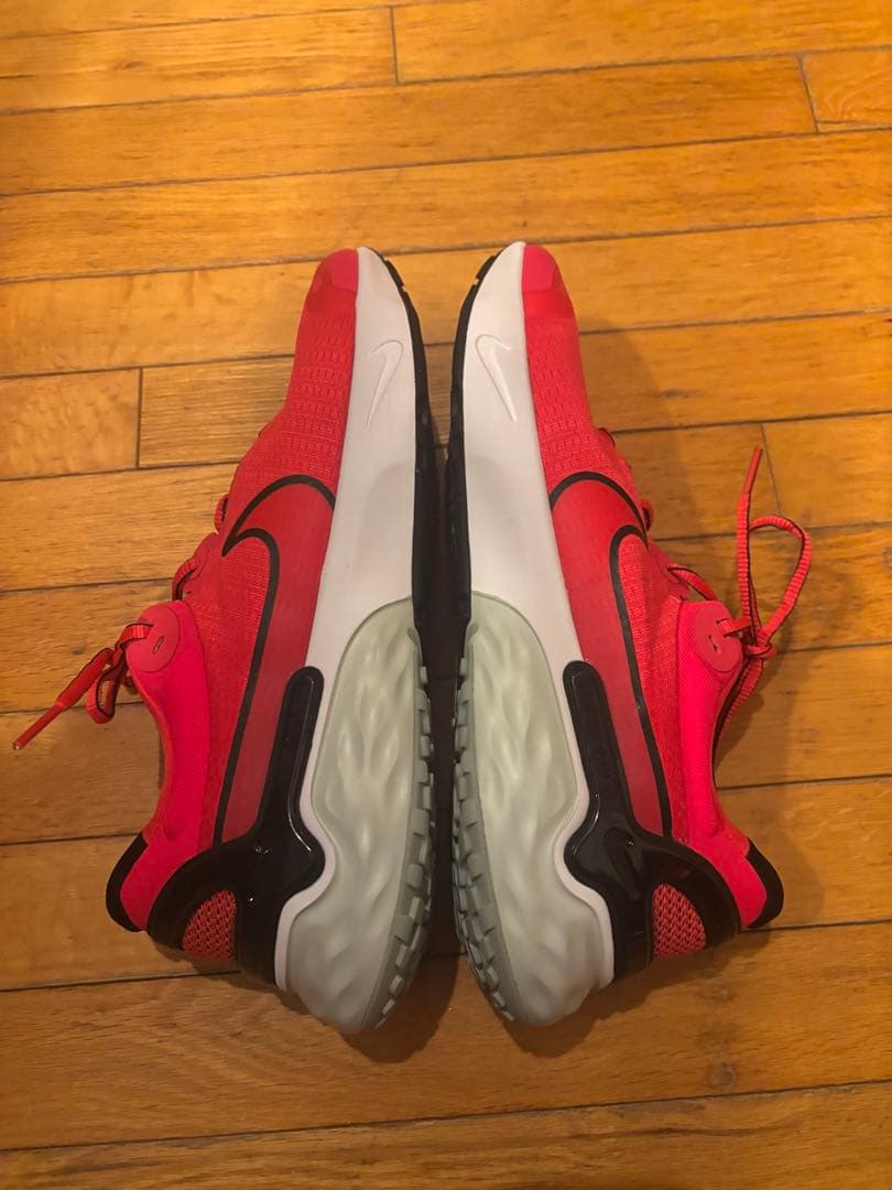 ナイキシューズ　NIKE RENEW RUN 3 28.5㎝