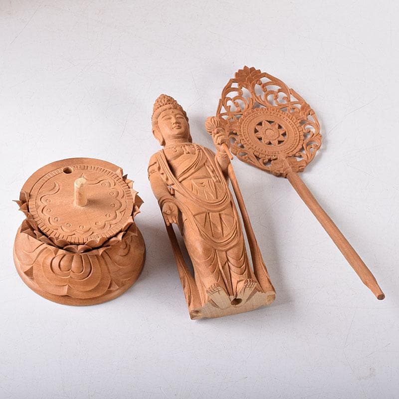 仏教美術　木彫　白檀　観世音菩薩像　仏像　置物　時代箱　C　7585