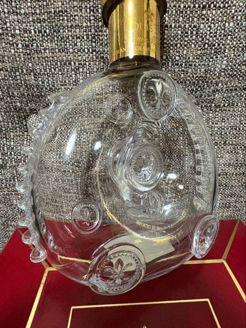 ルイ13世ブランデーの空き瓶。（箱あり）