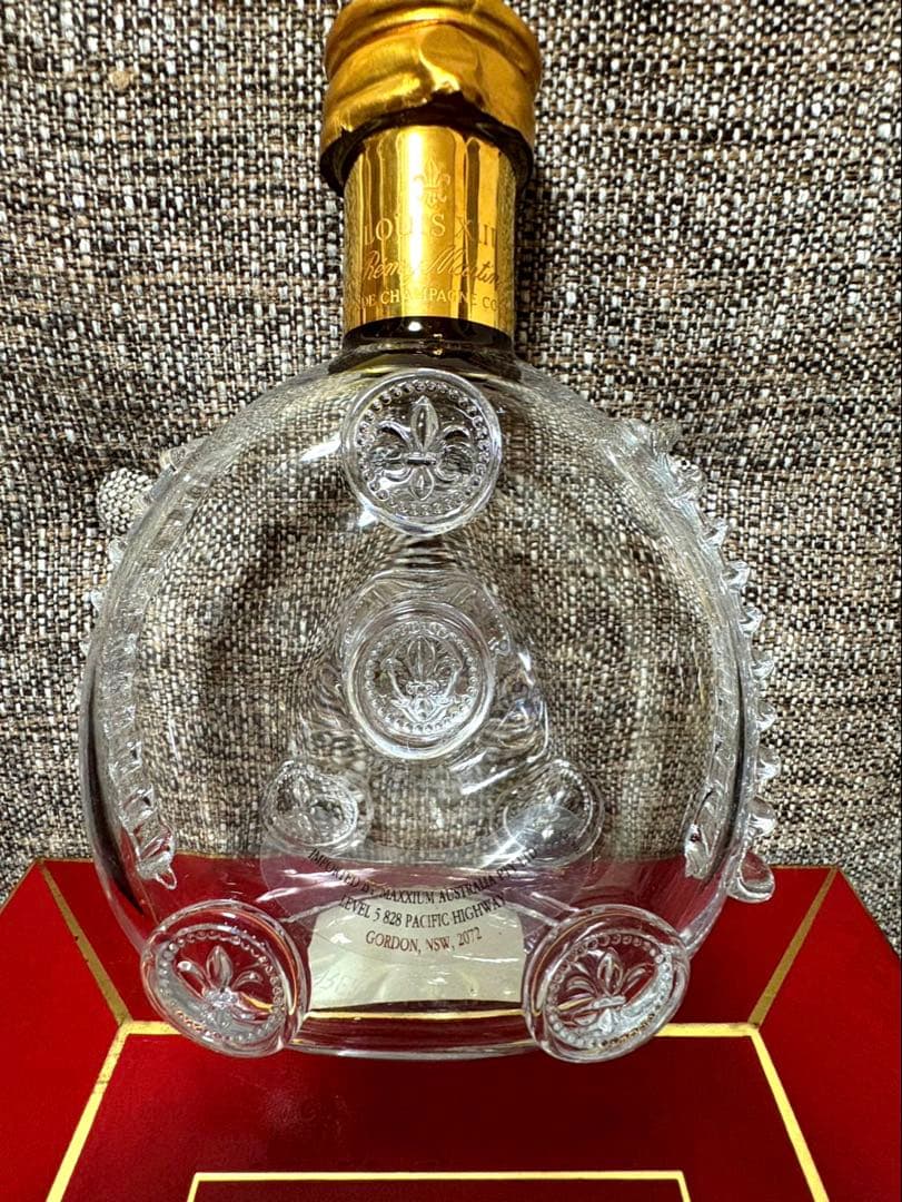 ルイ13世ブランデーの空き瓶。（箱あり）