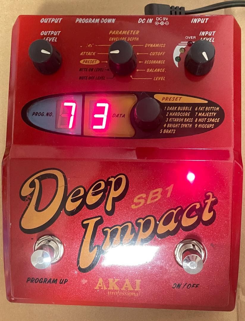 ベース AKAI SB1 Deep Impact BASS synthesizer